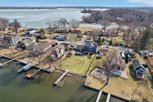 912 River Terrace Dr, Johnsburg, IL 60051 - Photo 46