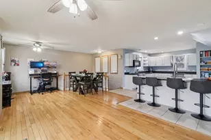 912 River Terrace Dr, Johnsburg, IL 60051 - Photo 6