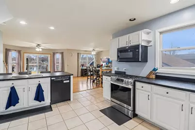 912 River Terrace Drive, Johnsburg, IL 60051 - Photo 12