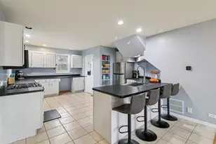 912 River Terrace Dr, Johnsburg, IL 60051 - Photo 8