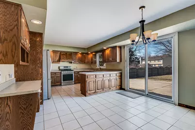 805 S Raven Road, Shorewood, IL 60404 - Photo 6