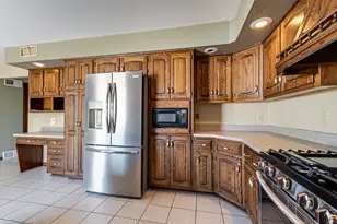 805 S Raven Rd, Shorewood, IL 60404 - Photo 8