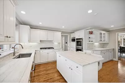 2551 Hybernia Drive, Highland Park, IL 60035 - Photo 14