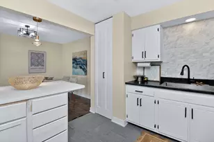 6630 S Brainard Ave, Countryside, IL 60525 - Photo 4