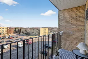 6630 S Brainard Ave, Countryside, IL 60525 - Photo 16