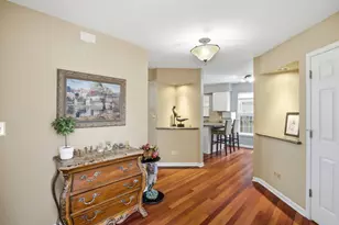 1096 Viewpoint Dr, Lake in the Hills, IL 60156 - Photo 4