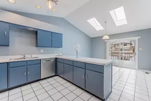 7203 S 86th Ave, Justice, IL 60458 - Photo 10