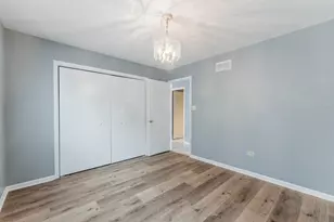 7203 S 86th Ave, Justice, IL 60458 - Photo 16