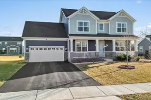 3553 Doral Dr, Elgin, IL 60124 - Photo 2