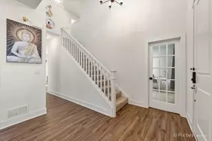 3553 Doral Dr, Elgin, IL 60124 - Photo 4