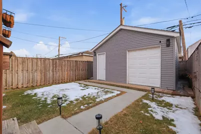 5539 W Drummond Place, Chicago, IL 60639 - Photo 26
