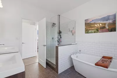 5539 W Drummond Place, Chicago, IL 60639 - Photo 14