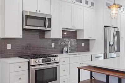 5539 W Drummond Place, Chicago, IL 60639 - Photo 6