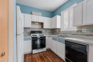 2914 Woodside Dr, Joliet, IL 60431 - Photo 8