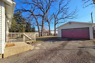 817 Tomahawk Trail, Round Lake Heights, IL 60073 - Photo 20