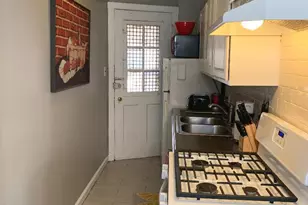 1056 W Thorndale Ave, Chicago, IL 60660 - Photo 6