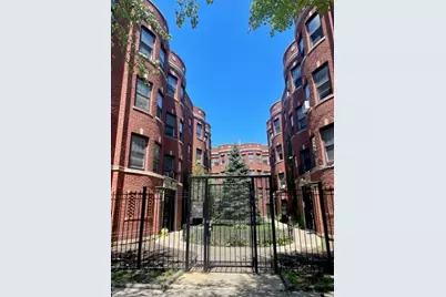 1056 W Thorndale Avenue #2U, Chicago, IL 60660 - Photo 1