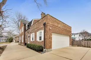 266 W Claremont St, Elmhurst, IL 60126 - Photo 32