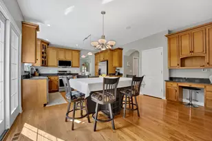 1705 S Stewart Ave, Lombard, IL 60148 - Photo 8