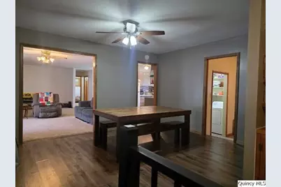 710 Country Lane, Carthage, IL 62321 - Photo 2