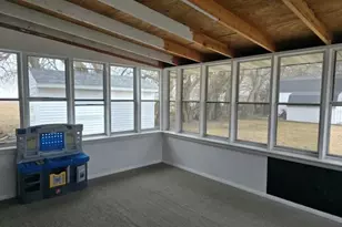 710 Country Ln, Carthage, IL 62321 - Photo 18