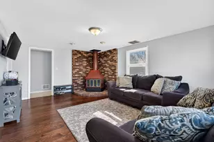 2408 Meridian Dr, Joliet, IL 60431 - Photo 6