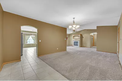 7920 Trinity Circle #4SW, Tinley Park, IL 60487 - Photo 4