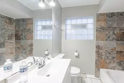 7637 S Essex Avenue #1, Chicago, IL 60649 - Photo 8