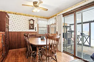 8 E Rollins Rd, Round Lake Beach, IL 60073 - Photo 14