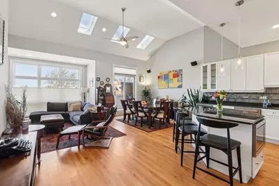 1473 W Irving Park Road #4E, Chicago, IL 60613 - Photo 6