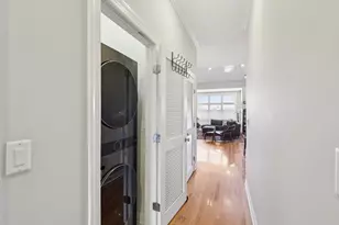 1473 W Irving Park Rd, Chicago, IL 60613 - Photo 4