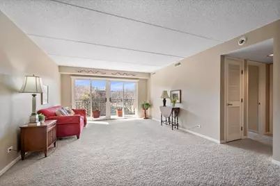 3850 W Bryn Mawr Avenue #310, Chicago, IL 60659 - Photo 4