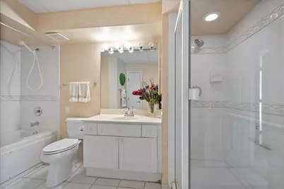 3850 W Bryn Mawr Avenue #310, Chicago, IL 60659 - Photo 12