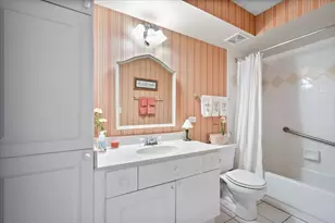 3850 W Bryn Mawr Ave, Chicago, IL 60659 - Photo 16