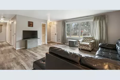 3821 Cheyenne Road, Gurnee, IL 60031 - Photo 4