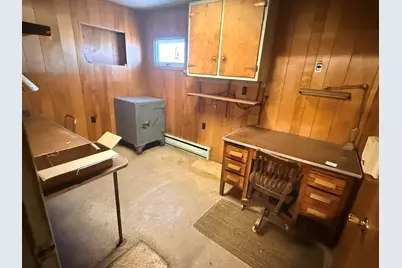 503 E Main Street, Morrison, IL 61270 - Photo 24