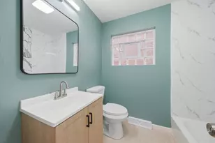 8121 S Commercial Ave, Chicago, IL 60617 - Photo 8