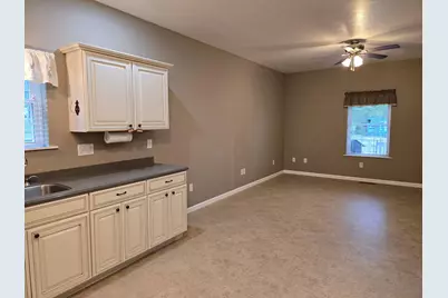 2806 Jones Street, Eldorado, IL 62930 - Photo 10