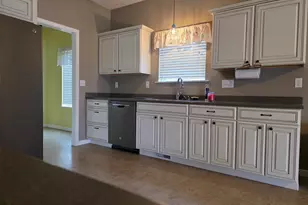 2806 Jones St, Eldorado, IL 62930 - Photo 8