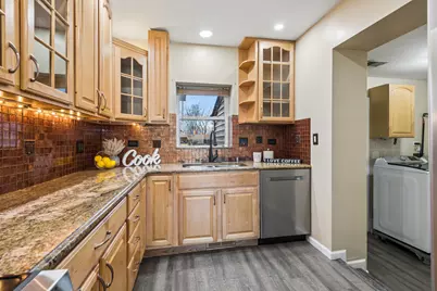 23 W Algonquin Road, Des Plaines, IL 60016 - Photo 6