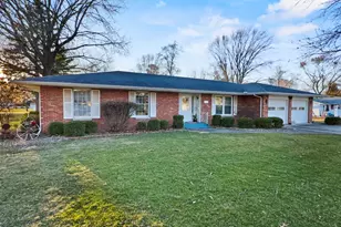 447 S Ralph St, Watseka, IL 60970 - Photo 1