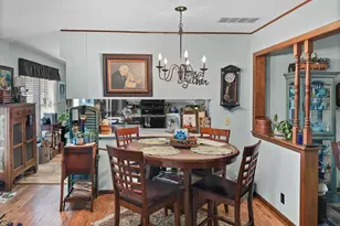 447 S Ralph St, Watseka, IL 60970 - Photo 8