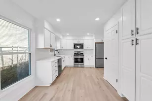 [Address not provided], Buffalo Grove, IL 60089 - Photo 6