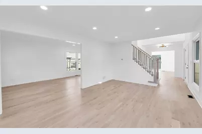 [Address not provided], Buffalo Grove, IL 60089 - Photo 10