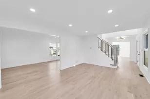 [Address not provided], Buffalo Grove, IL 60089 - Photo 2