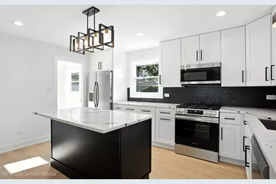 8053 Newland Avenue, Burbank, IL 60459 - Photo 4