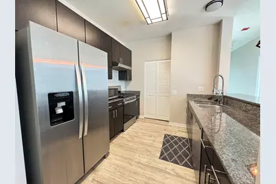 757 N Orleans Street #812, Chicago, IL 60654 - Photo 4