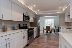 684 Pfingsten Rd, Northbrook, IL 60062 - Photo 16