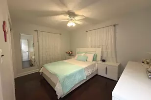 8515 N Ozanam Ave, Niles, IL 60714 - Photo 14