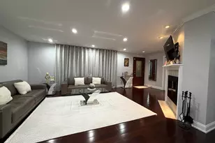 8515 N Ozanam Ave, Niles, IL 60714 - Photo 4